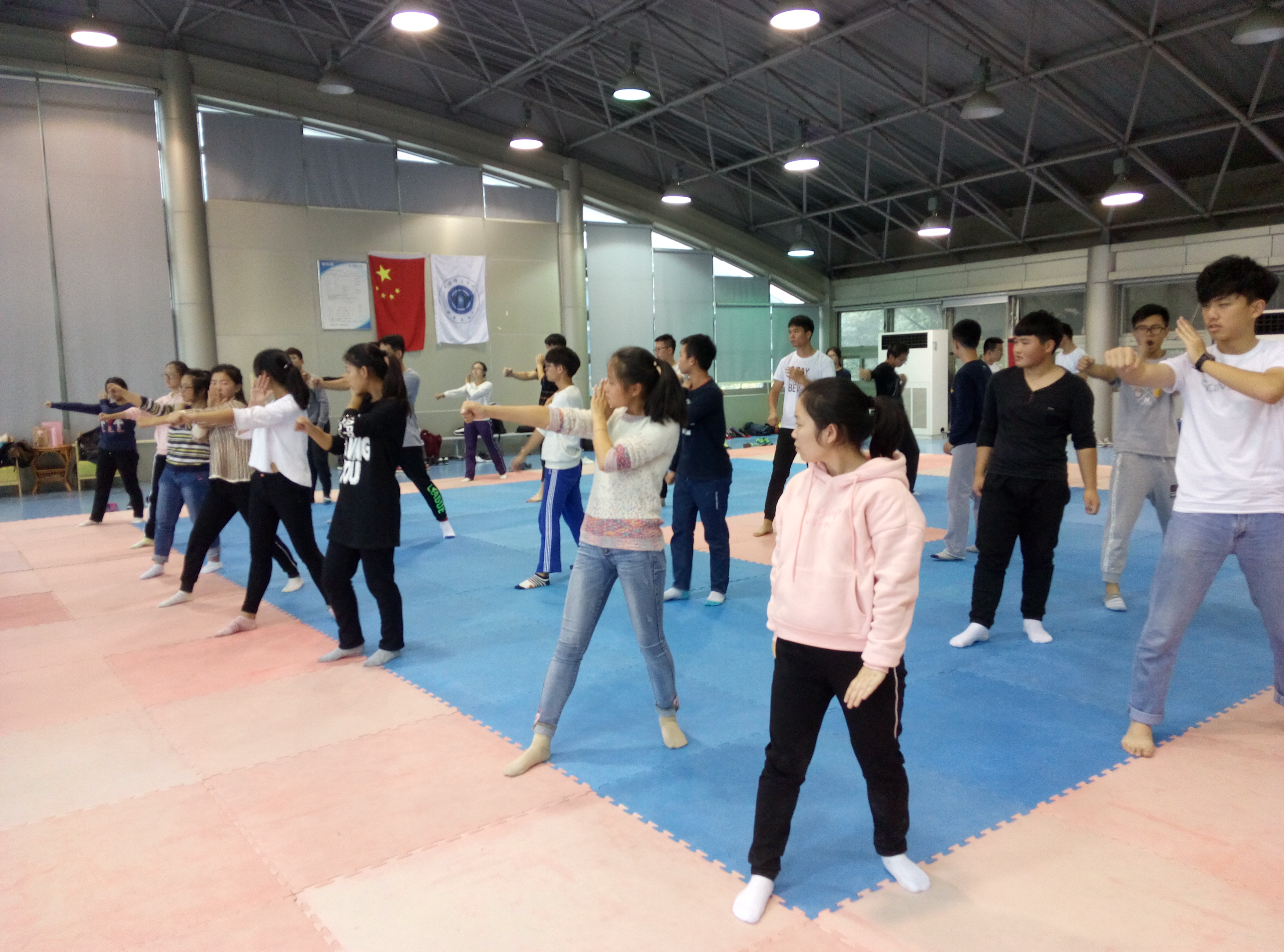 梅师华老师为常熟理工学院进行截拳道教学指导