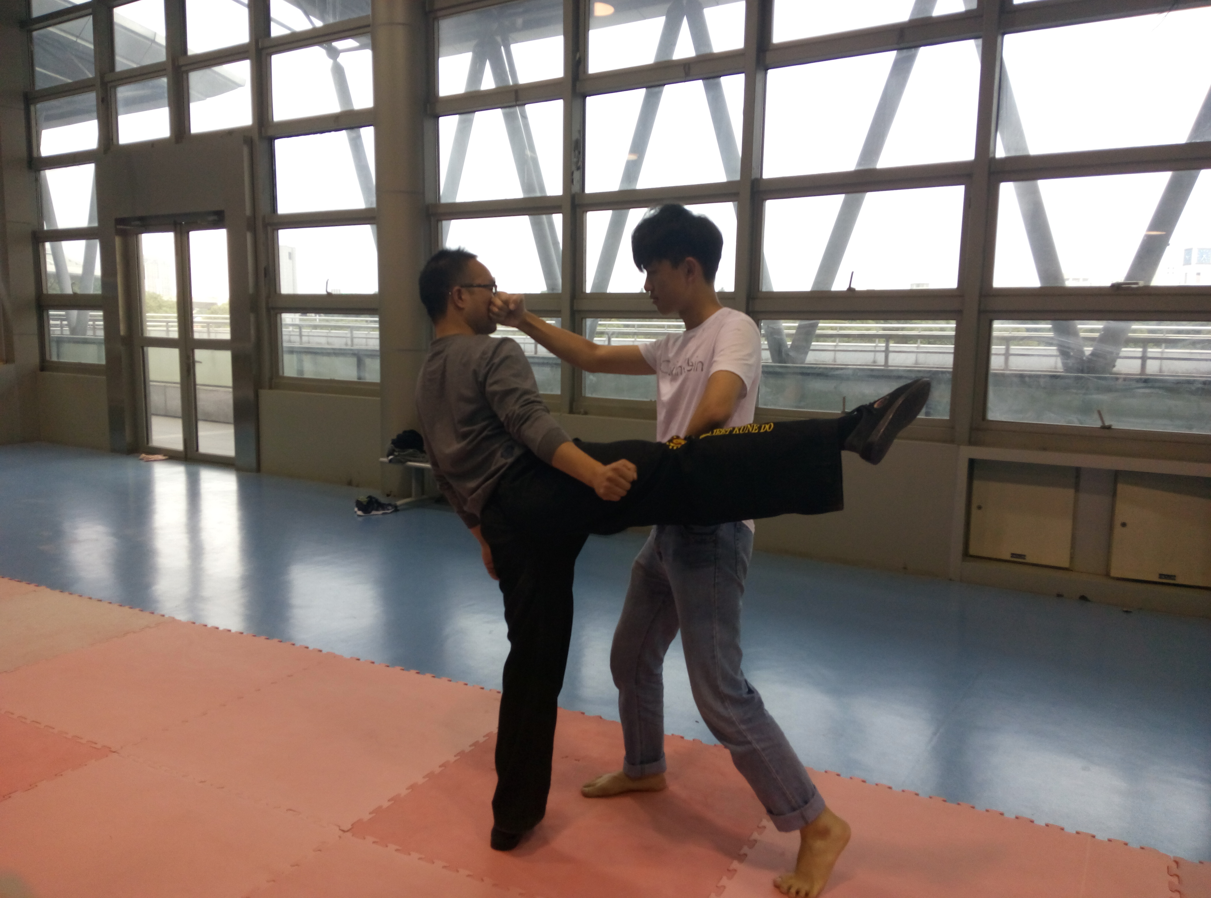 梅师华老师为常熟理工学院进行截拳道教学指导